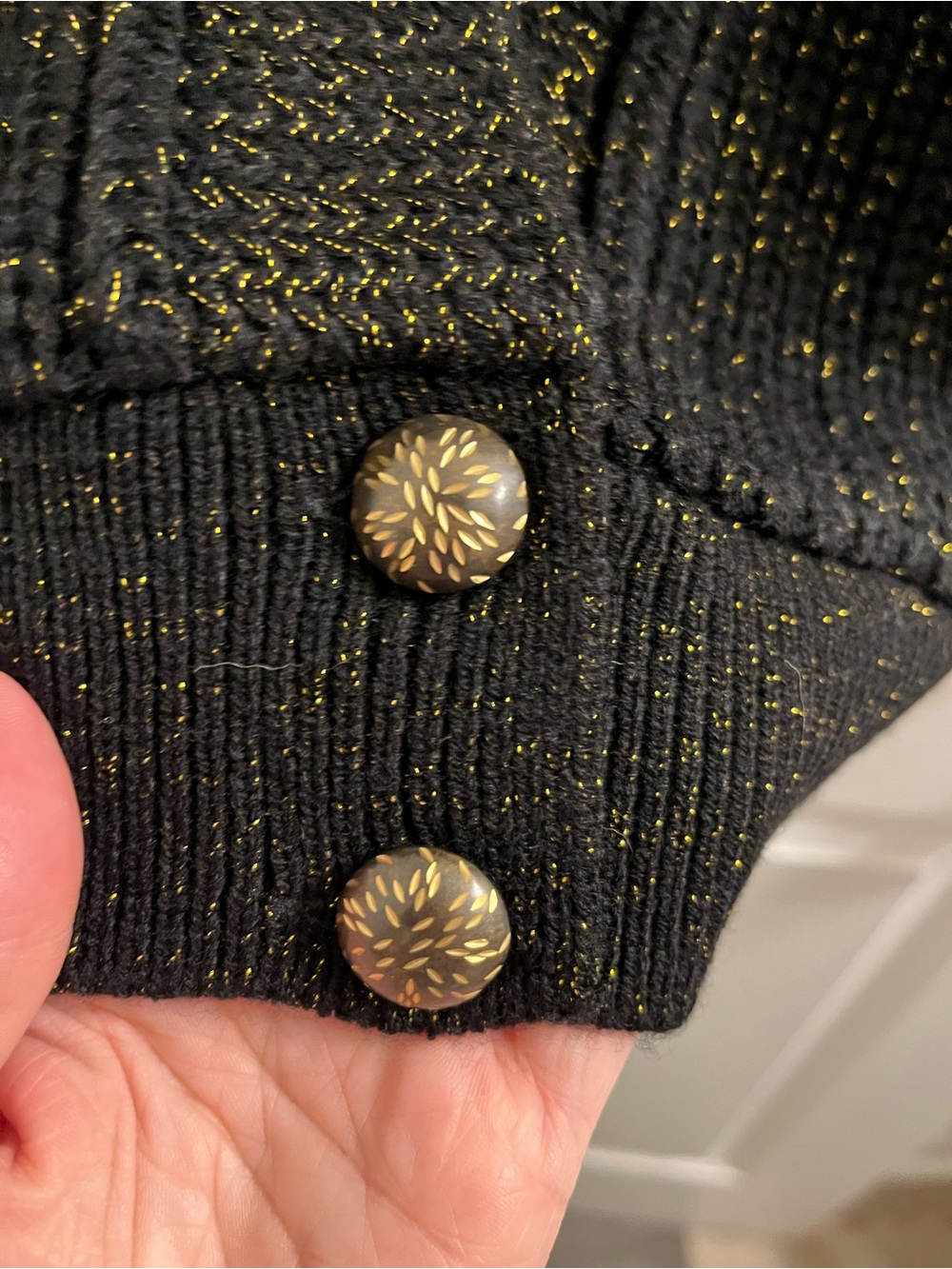 Freddie’s of Pinewood Black and Gold Sweater - Picture 5 of 6